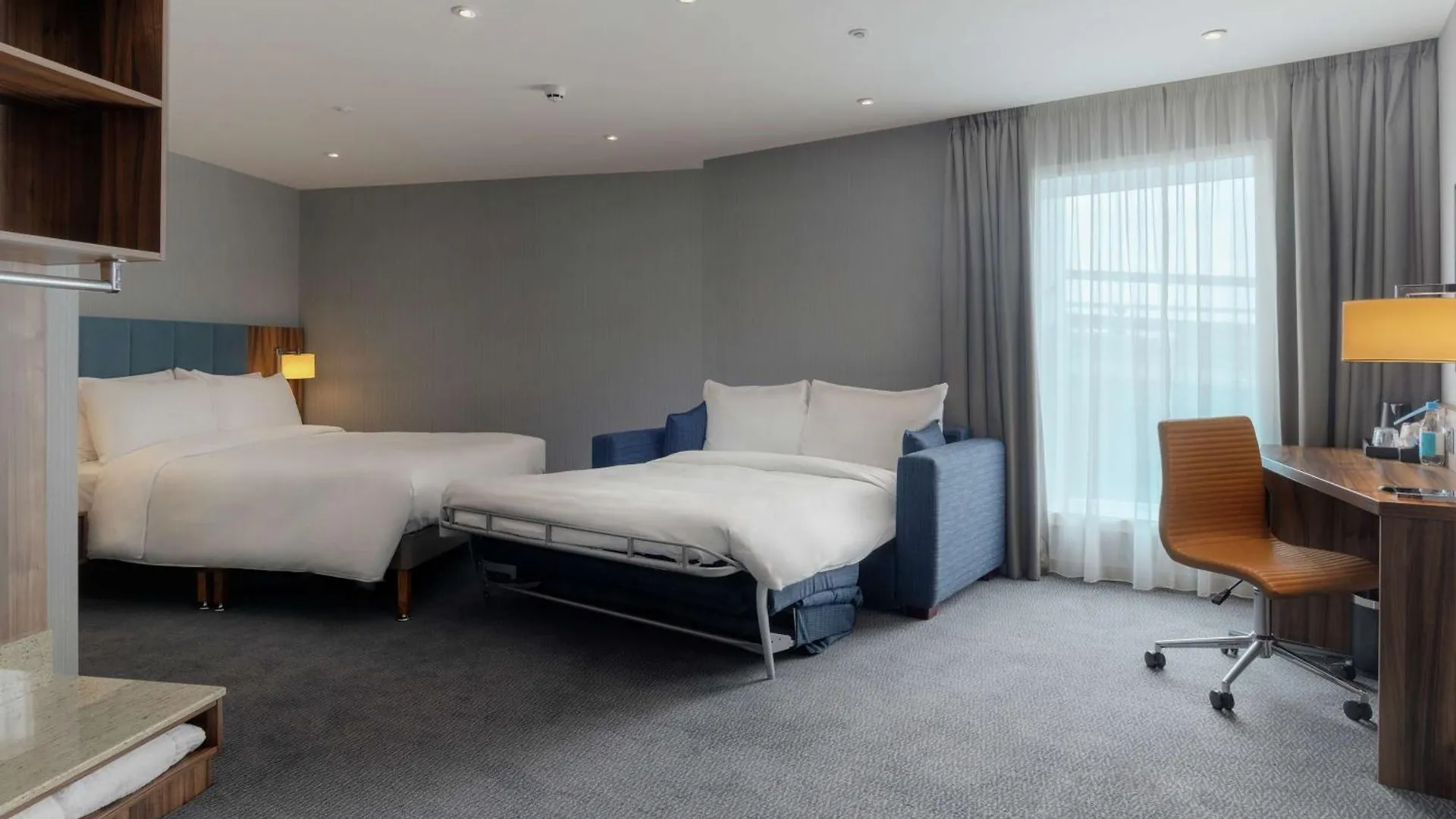 הית'רו Hilton Garden Inn London Heathrow Terminal 2 And 3 בריטניה