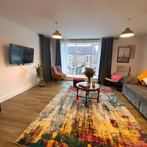 Riverside With 2br Flats At The Centre-parking-balcony 公寓 剑桥